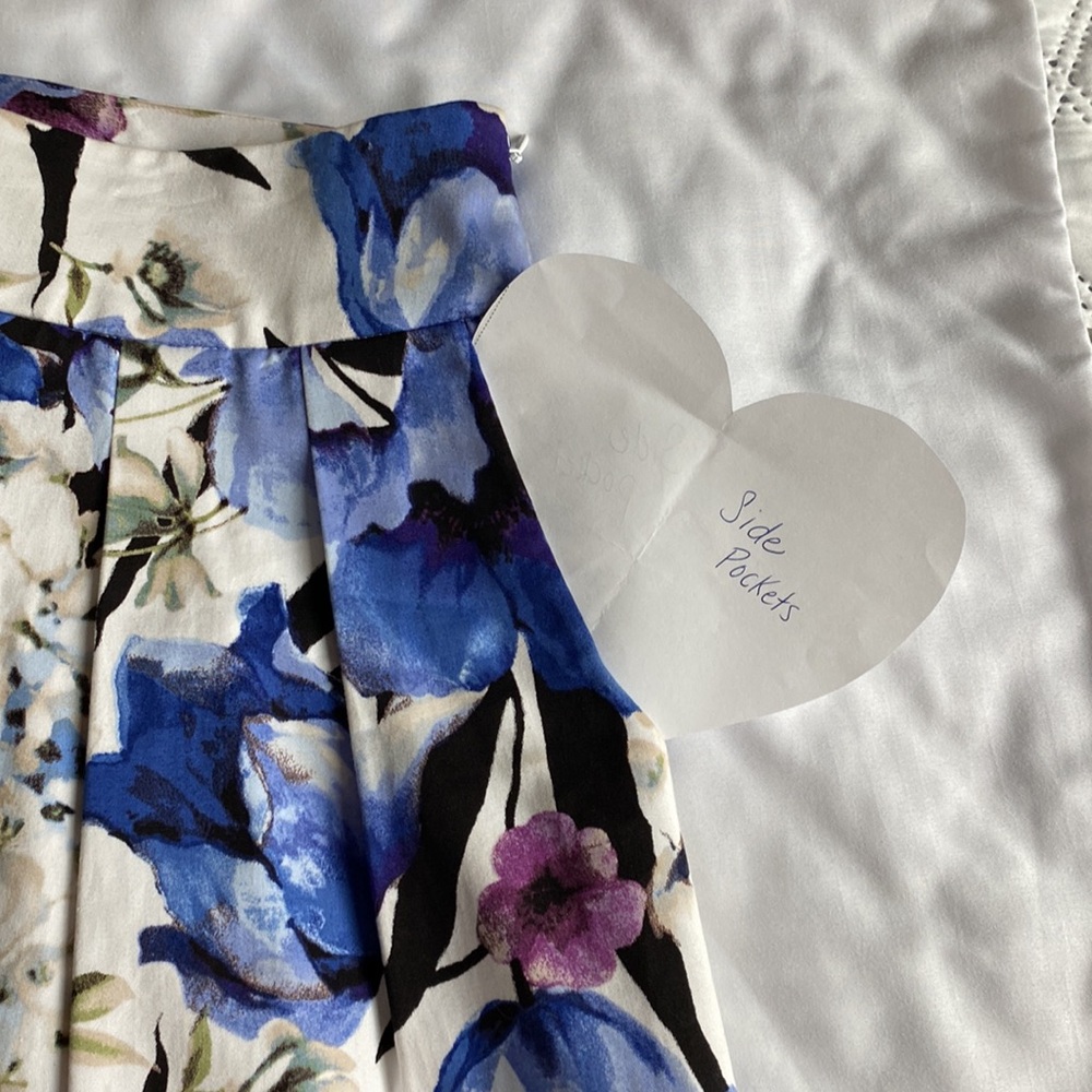 White House Black Market skirt, floral, blue - Picture 6 of 6